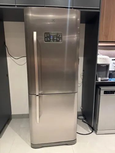 Geladeira Electrolux Inverse Inverter Inox - 488L - Excelente Estado