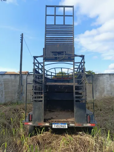 Carretinha boiadera trucada 
