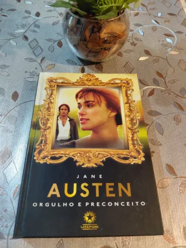 Livro Bilíngue Orgulho e Preconceito 
