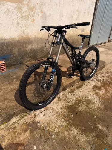 Bike Downhill - Rock Mountain Flat Line