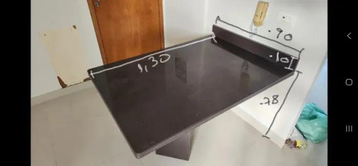 Bancada + Cooktop e Mesa em Granito Marrom Absoluto