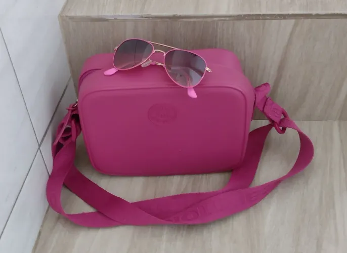 Bolsa moleca + óculos de sol infantil