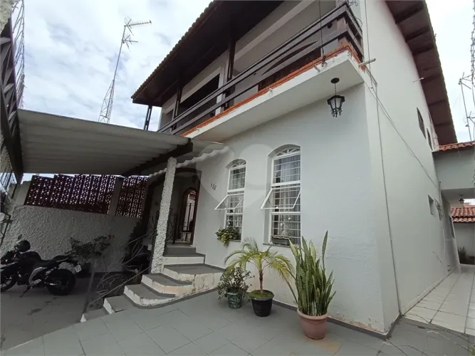 Casa à venda com 5 quartos, sendo 1 suíte, em Jardim São Paulo, Sorocaba - SP