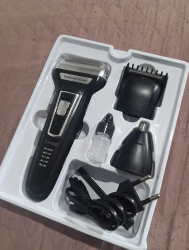 APARELHO DE BARBEAR 3 EM 1 KEMEI KM-6558 - R$ 70,00