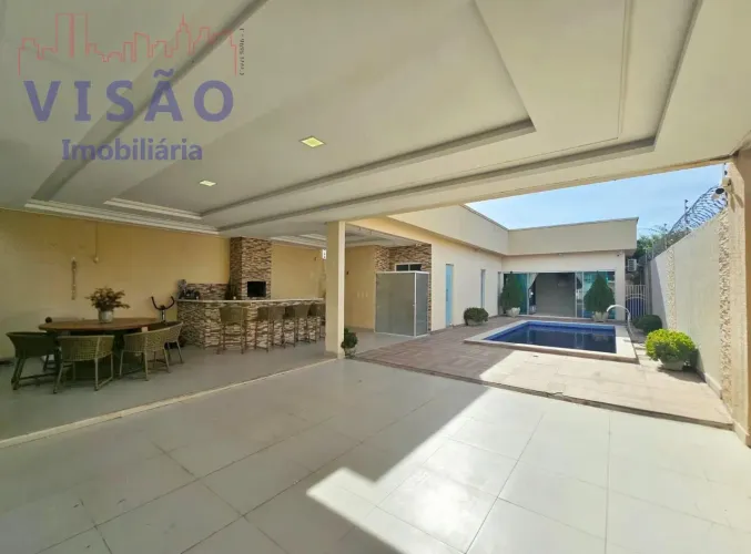 VENDE-SE CASA COM PISCINA NO BAIRRO ABOLIÇÃO III
