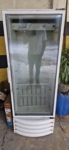 ? VENDO EXPOSITOR REFRIGERADO METALFRIO ?