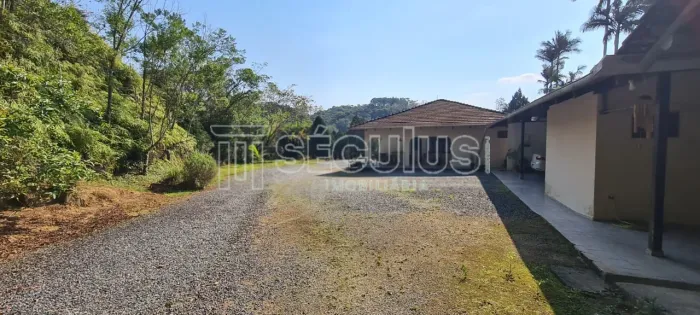 VENDE SE TERRENO COM 20 MIL M² NO INICIO DE TRES RIOS DO NORTE
