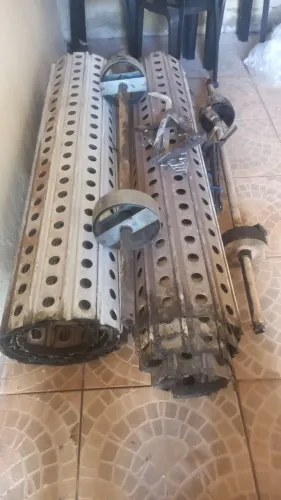 Vendo 2 Portas de Enrolar Usadas