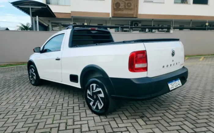 Volkswagen Saveiro Robust 1.6 Total Flex 16V 2023