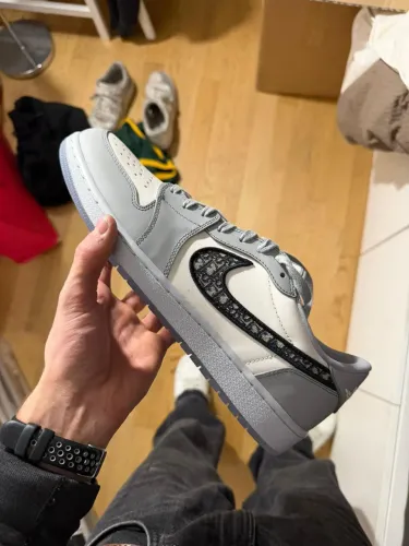 AJ1 Low Dior