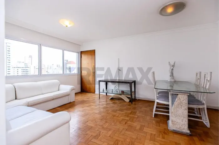 Apartamento com 88m², 3 quartos e 1 vaga na Aclimação