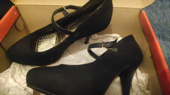 Sapato scarpin plataforma em camurça preto, tamanho 35