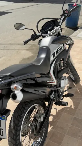 VENDO MOTO BROS 2021