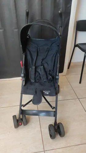 Carrinho de bebê passeio