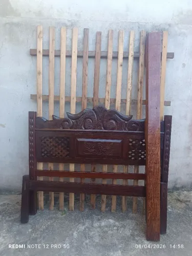 Vendo cama de casal em serejeira