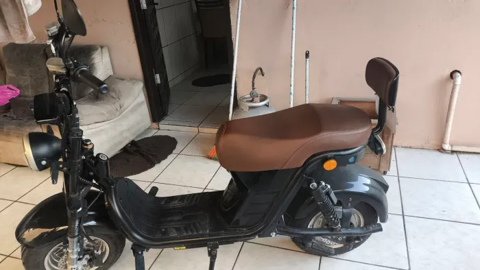 Scooter semi nova