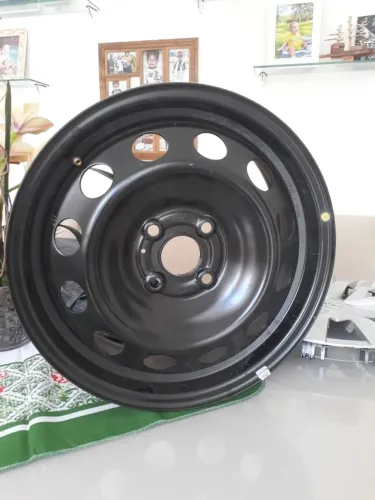 Roda Aro 15 Toyota Yaris 2023 + calota (tudo original)