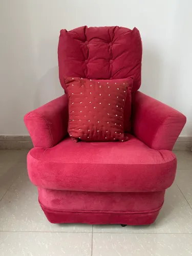 Poltrona giratória e de balanço