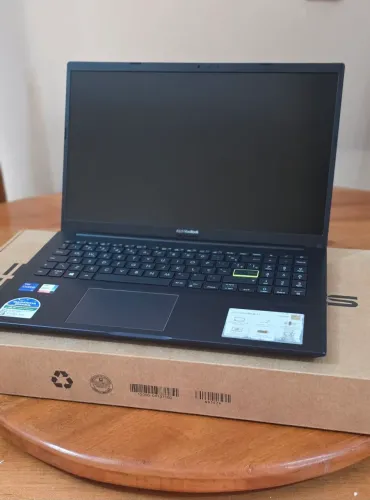 Notebook ASUS Vivobook 15 - Intel Core i7 11ª Geração / 8GB RAM / Win 11 / 256GB SSD