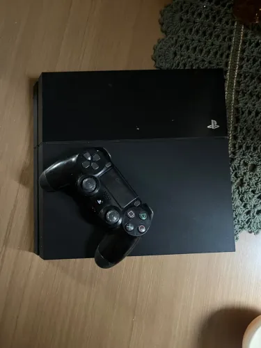 PlayStation 4 500gb + Jogos