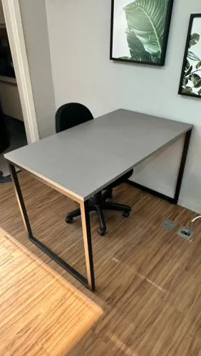Mesa de Escritório + Cadeira Giratória