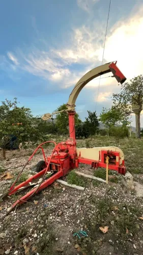 Cortadora de Capim e Cana para Silagem Nogueira Pecus 9004
