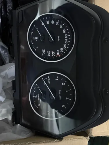 Painel original BMW x1. 2.5i. ano 2018
