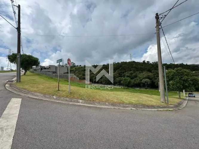 Terreno à venda no Condomínio Campo de Toscana em Vinhedo - SP