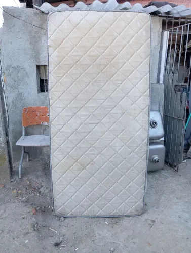 colchão de solteiro