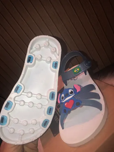 Sandália infantil stitch