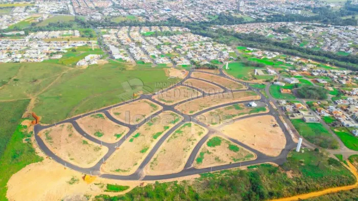 Terreno Padrão em Bady Bassitt