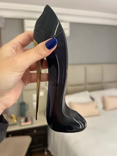 Perfume Good Girl metade do frasco
