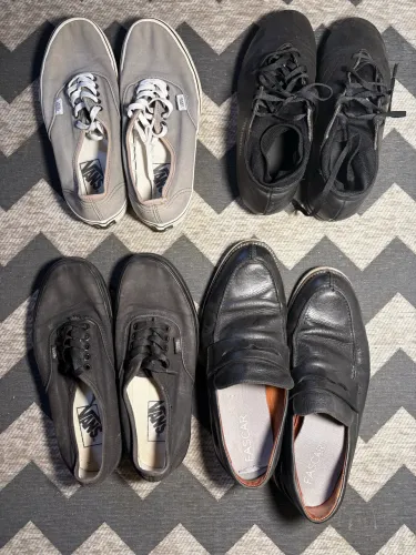 Vans / chuteira adidas / sapato social R$ 50