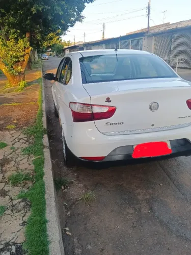 Fiat Grand Siena Essence Dual. 1.6 Flex 16V 2013