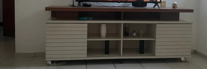 Rack para TV - Moderno e Muito Conservado