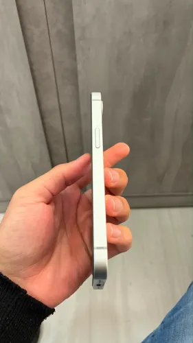IPHONE 16e na garantia