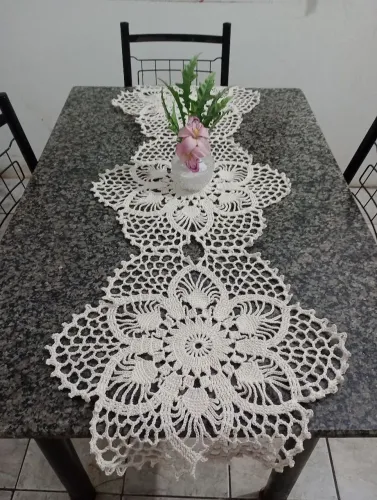 Trilho crochê Rendado c/3 flores