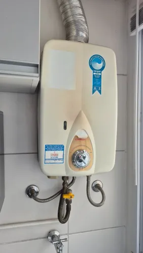 AQUECEDOR A GAS GN 8 LITROS