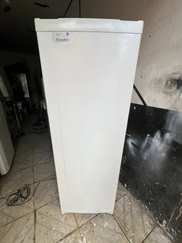 Geladeira congelador Esmaltec MOD ROC30 revisada e funcionando perfeitamente