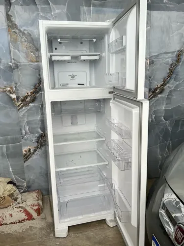 Vendo a geladeira Electrolux
