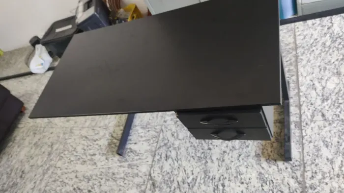 Mesa Preta escritório 2 gavetas
