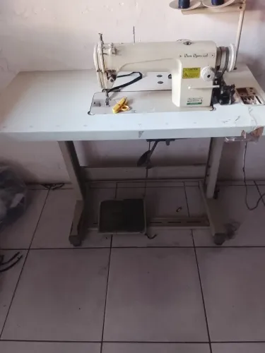 Maquina de costura industrial reta