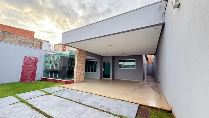 VENDE-SE CASA DE ALTO PADRÃO NO CIDADE JARDIM