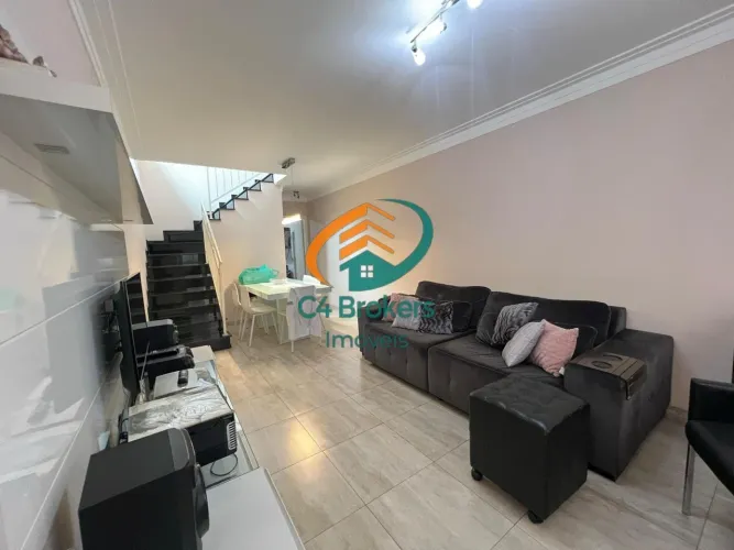 Sobrado à Venda em Guarulhos com 3 Suítes sendo 3 suites , Área Gourmet e 4 Vagas!