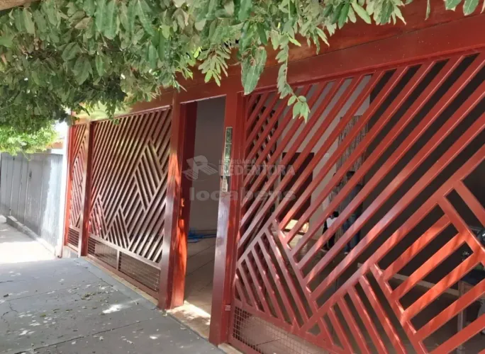 Casa com 02 quartos no Conjunto Habitacional São Deocleciano
