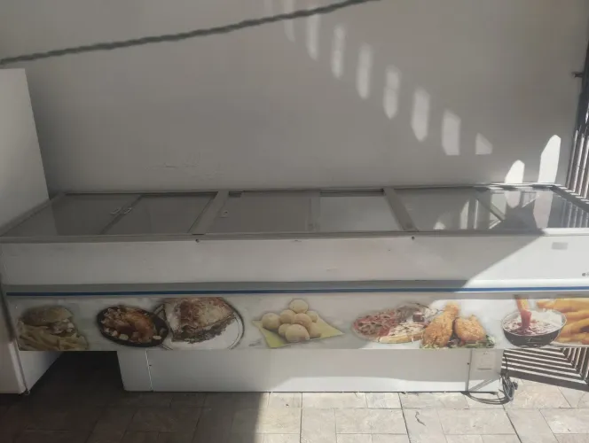 Freezer espoxitor ( ilha )