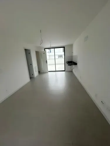 Cobertura linear para venda com 1 quarto no Ingá - Niterói - RJ