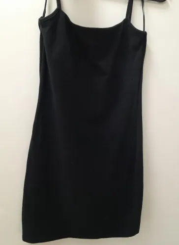 Vestido Curto de Alcinha Preto / Tubinho Básico