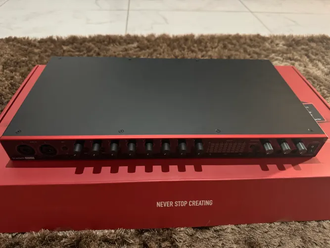 Interface de áudio 18i20 focusrite 3G