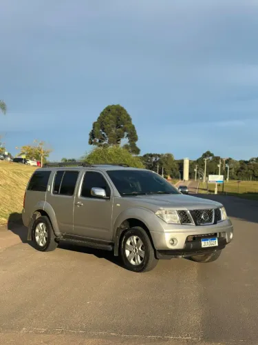 Nissan Pathfinder LE 2.5 16V TDI Diesel AUT 2006